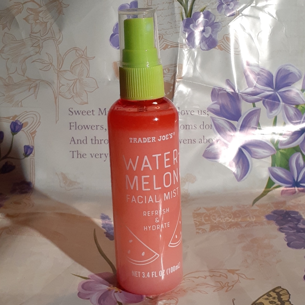 New 🍉 Watermelon Facial Mist 🍉 Hydrating 😊